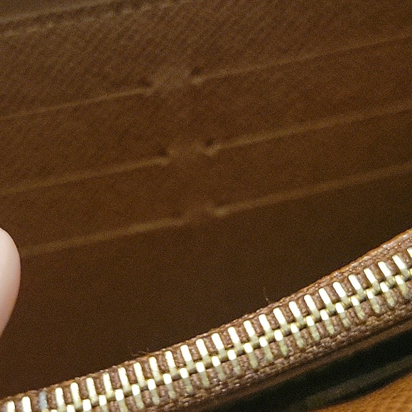 Wallet - Picture 7 of 8